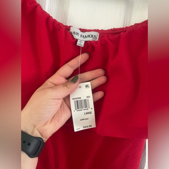 Beautiful NWT red jumpsuit - Picture 4 of 5